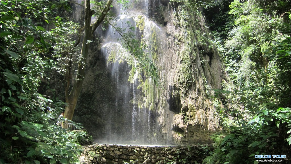 투말록 폭포 - Tumalog Water Falls