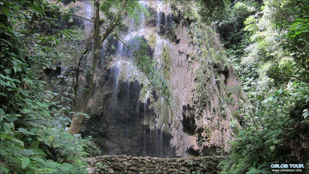 투말록 폭포 - Tumalog Water Falls